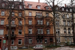 25 | Kulturdenkmal Sonntagstr.2, Karlsruhe, Ansicht Straße (nach der Dachsanierung), LP 6-8