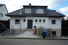 32 | 2-Fam. Whs, Ricarda-Huch-Str. 3, Ettlingen, Straßenansicht (nach Sanierung und Umbau)